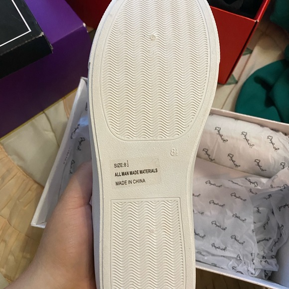 Brand New Sneakers - Picture 3 of 6